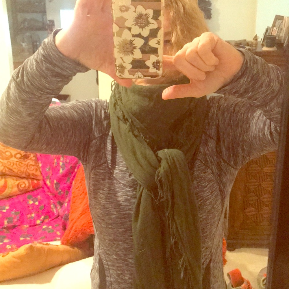 Chan Luu Cashmere scarf